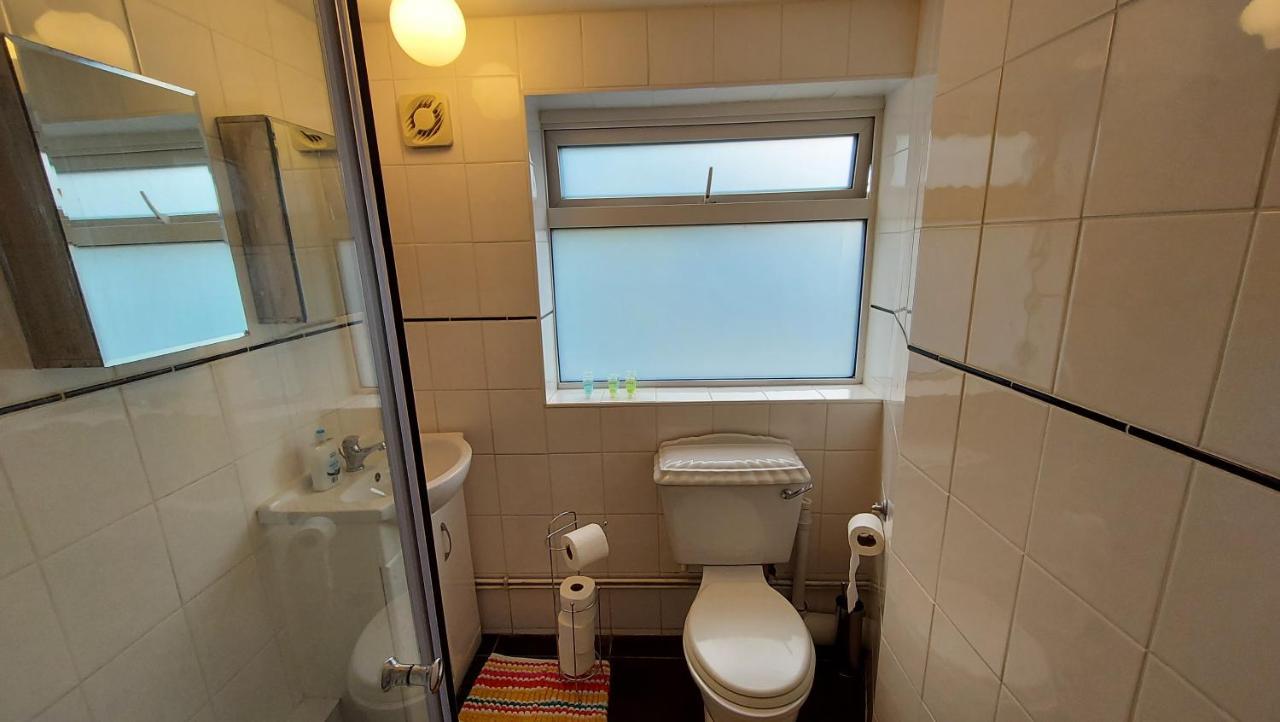 Gillings Villa -Perfect For Long & Short Stays Gillingham  Dış mekan fotoğraf