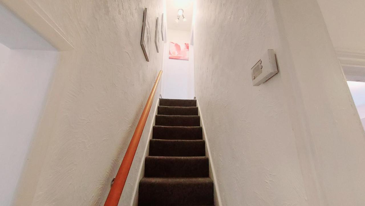 Gillings Villa -Perfect For Long & Short Stays Gillingham  Dış mekan fotoğraf